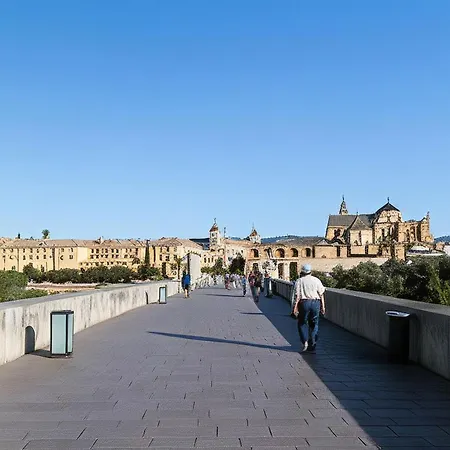 Calahorra Experience - Mezquita Frontline Apartment