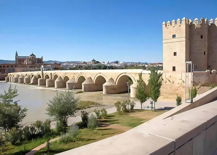 Calahorra Experience - Mezquita Frontline Apartment Cordoba